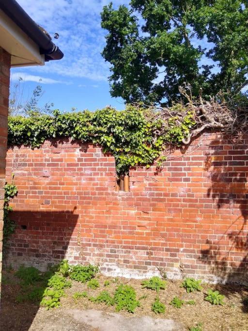 Holiday home The Walled Garden *